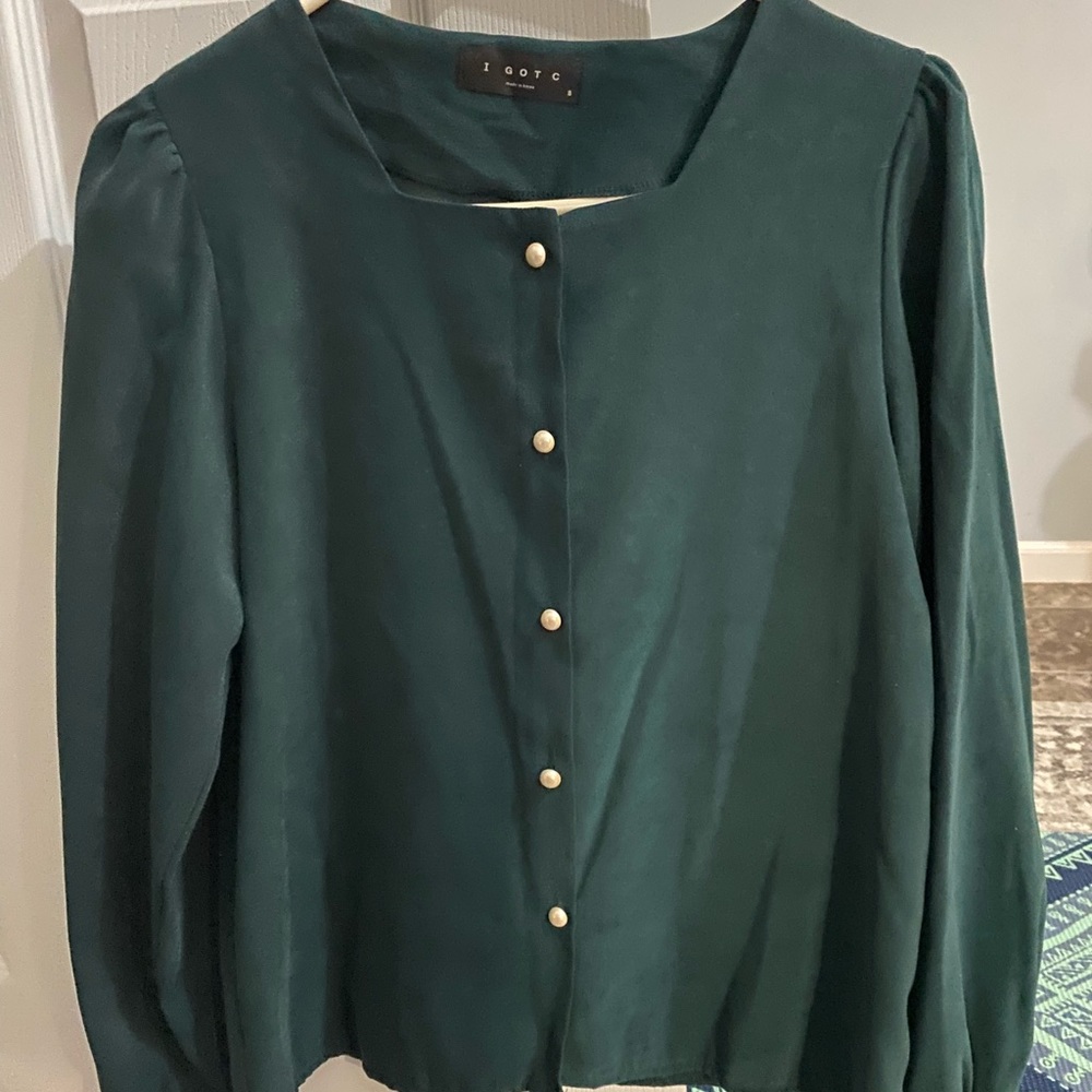 Velvet emerald blouse with pearl buttons